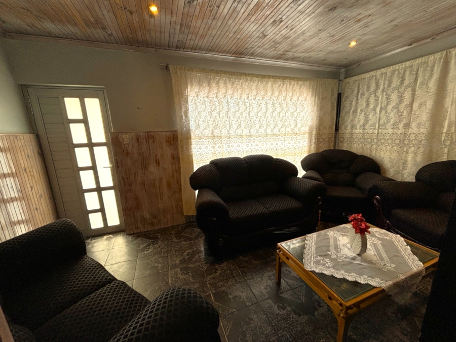 5 Bedroom Property for Sale in Belhar Western Cape